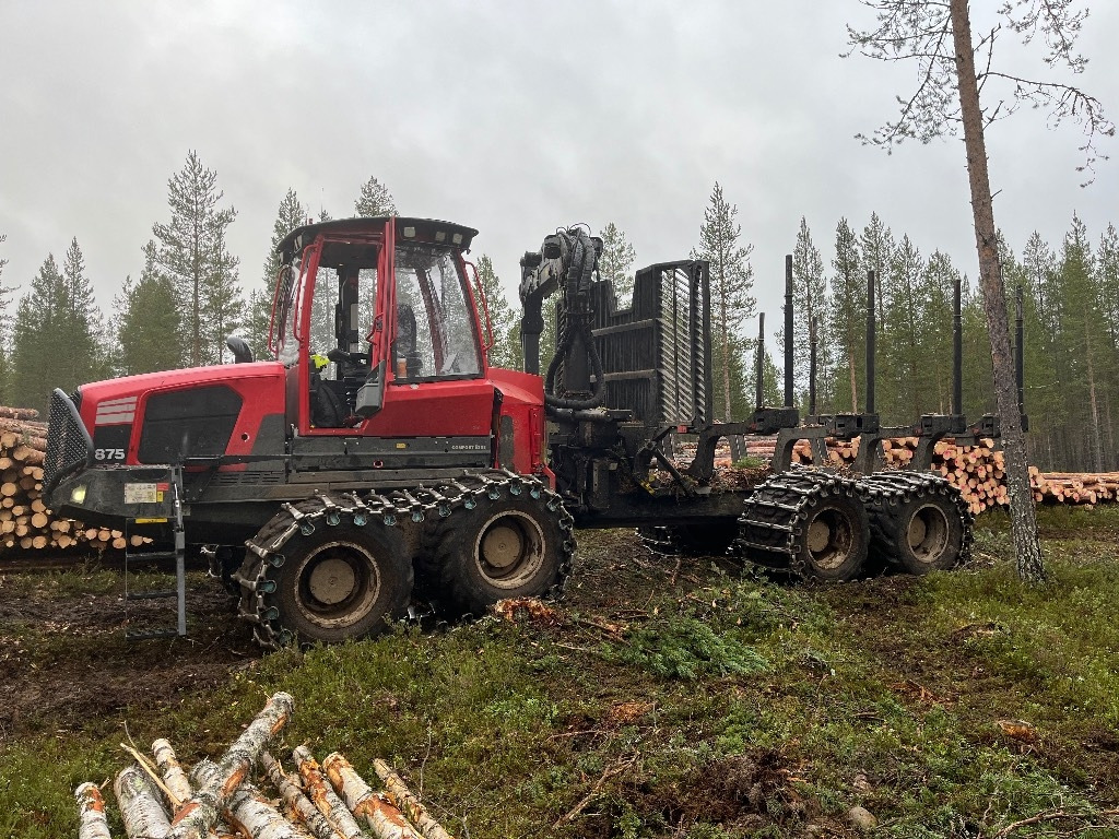 Komatsu 875 - Forwarder: picture 3 Komatsu 875 - Forwarder: picture 3