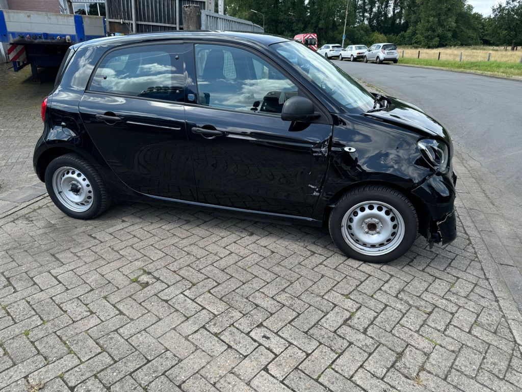 Smart ForFour electric drive / EQ 33.000 KM - Car: picture 1 Smart ForFour electric drive / EQ 33.000 KM - Car: picture 1