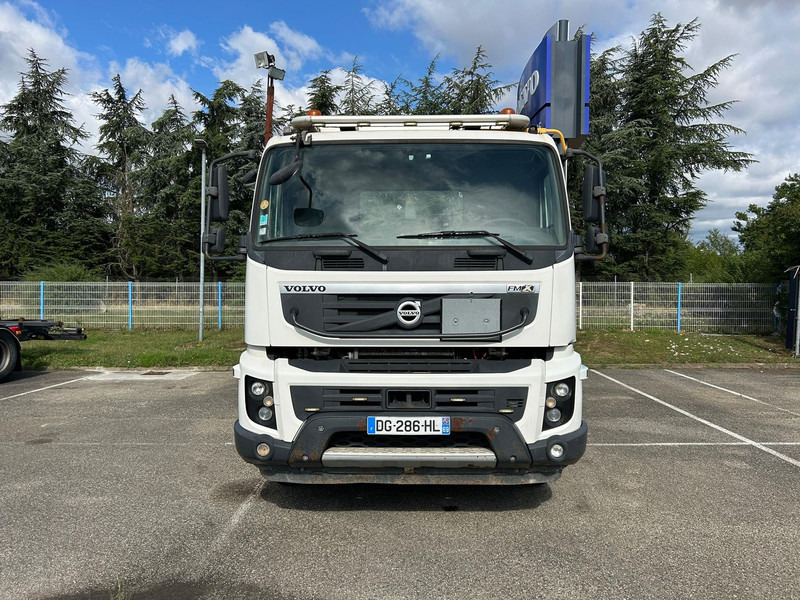 Volvo FMX - Hook lift truck: picture 5 Volvo FMX - Hook lift truck: picture 5
