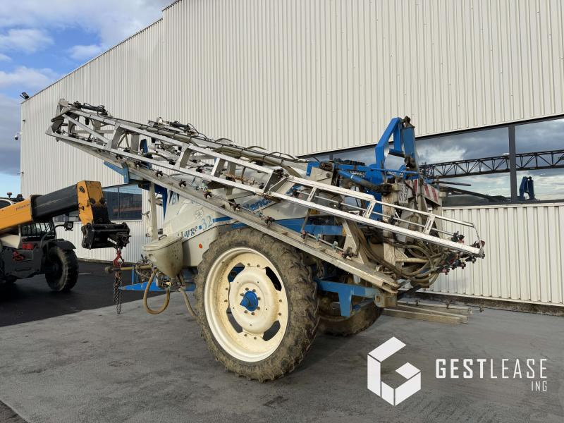 BLANCHARD GRAND LARGE PC - Trailed sprayer: picture 2 BLANCHARD GRAND LARGE PC - Trailed sprayer: picture 2