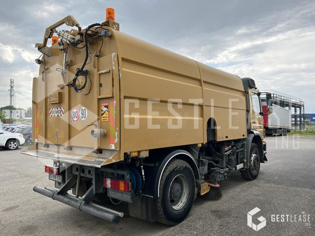 Mercedes AXOR 1833 - Road sweeper: picture 3 Mercedes AXOR 1833 - Road sweeper: picture 3