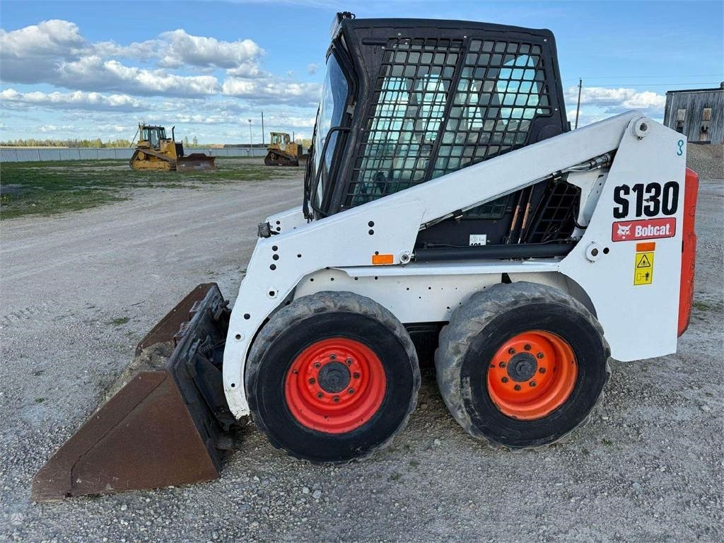 Bobcat S130 - Skid steer loader: picture 3 Bobcat S130 - Skid steer loader: picture 3