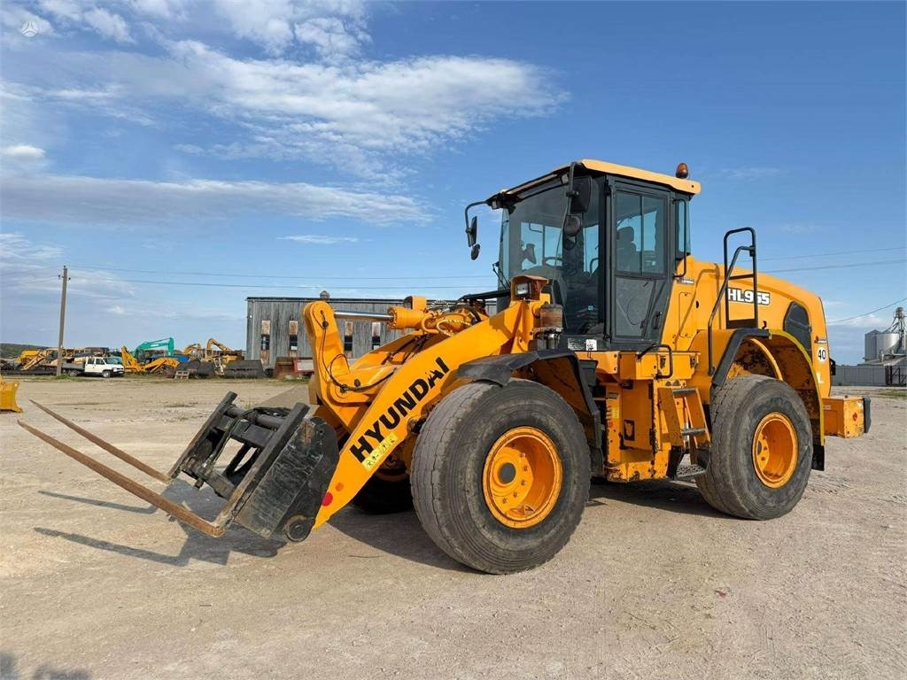 Wheel loader Hyundai HL 955: picture 6 Wheel loader Hyundai HL 955: picture 6