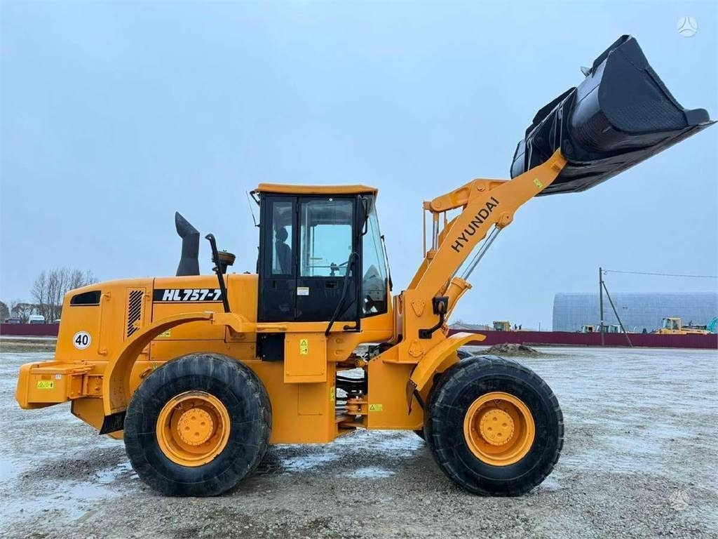 Wheel loader Hyundai HL757-7, third line: picture 9 Wheel loader Hyundai HL757-7, third line: picture 9