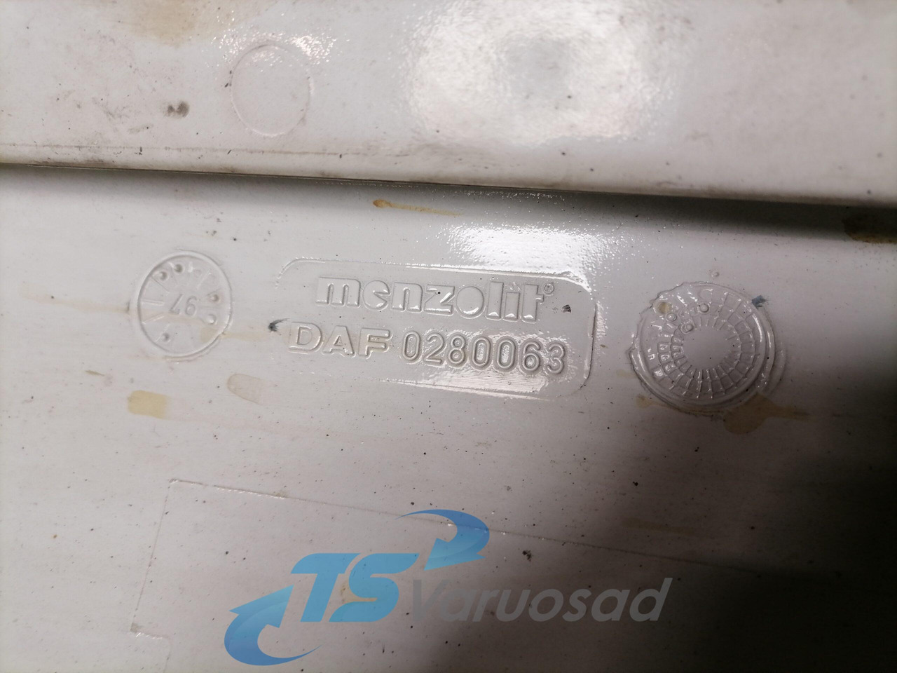 DAF Cab corner 0280063 - Grill for Truck: picture 3 DAF Cab corner 0280063 - Grill for Truck: picture 3