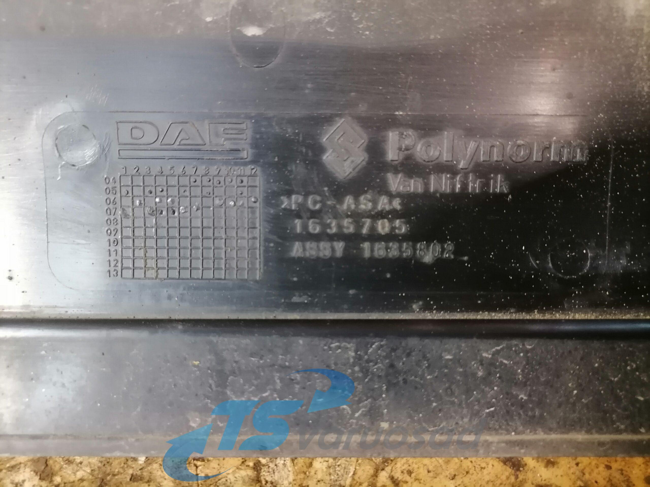 DAF Grille panel 1635802 - Grill for Truck: picture 3 DAF Grille panel 1635802 - Grill for Truck: picture 3