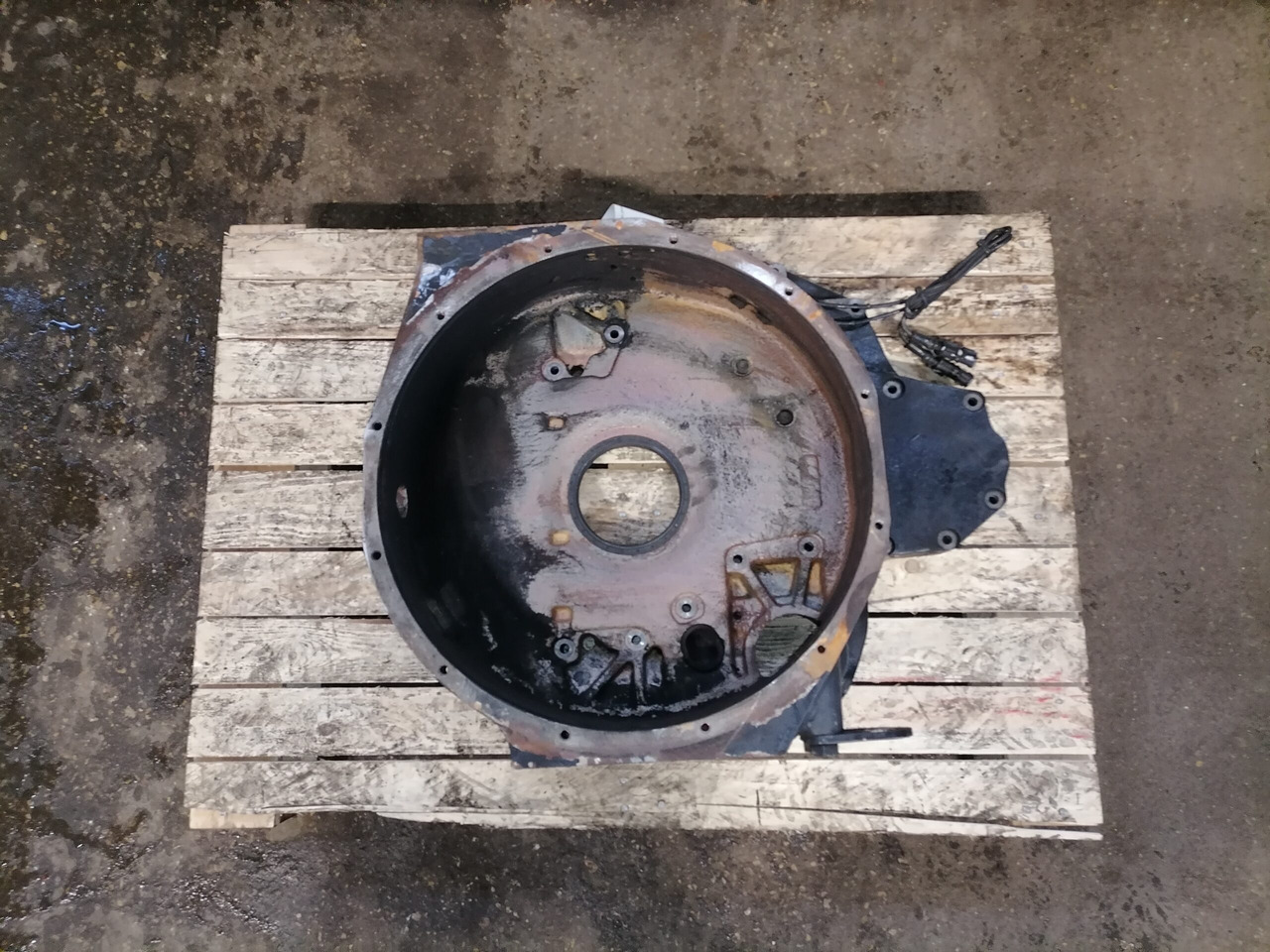 MAN Flywheel housing 51014013232 - Flywheel for Truck: picture 1 MAN Flywheel housing 51014013232 - Flywheel for Truck: picture 1