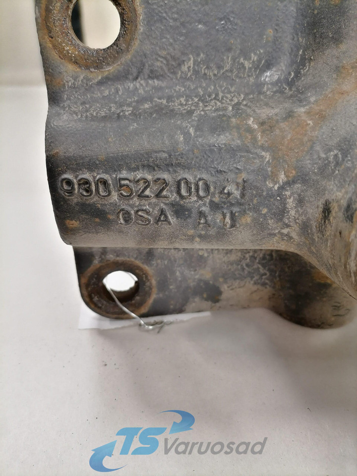 Mercedes-Benz Mudguard bracket A9305203133 - Universal part for Truck: picture 3 Mercedes-Benz Mudguard bracket A9305203133 - Universal part for Truck: picture 3