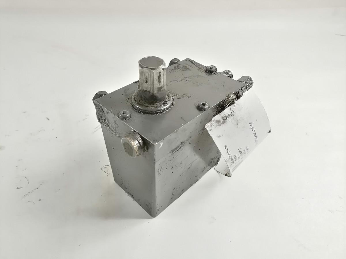 Scania Cab tilting pump 1794907 - Cab suspension for Truck: picture 3 Scania Cab tilting pump 1794907 - Cab suspension for Truck: picture 3
