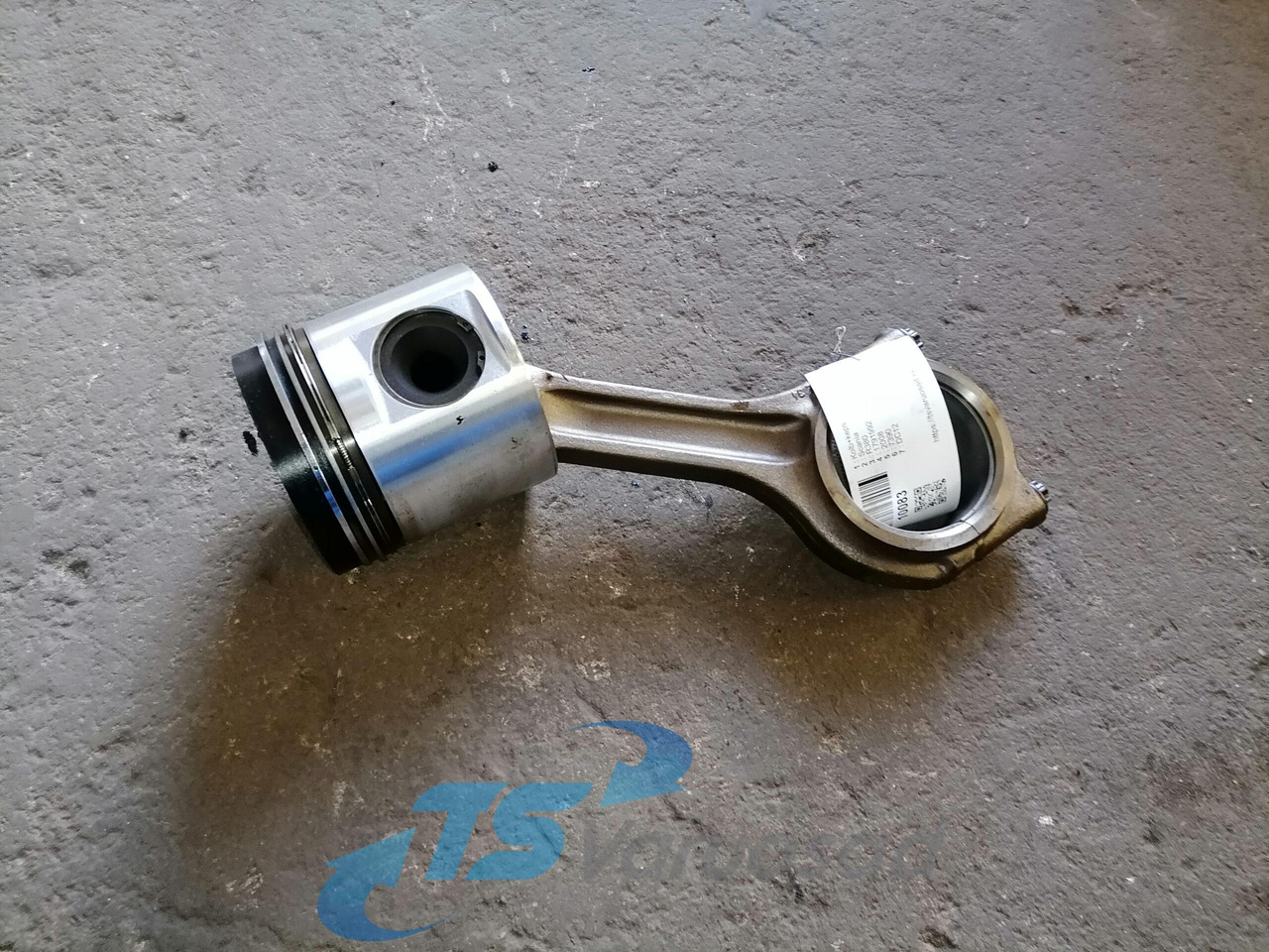 Scania Connecting rod + piston 1791992 - Piston/ Ring/ Bushing for Truck: picture 1 Scania Connecting rod + piston 1791992 - Piston/ Ring/ Bushing for Truck: picture 1