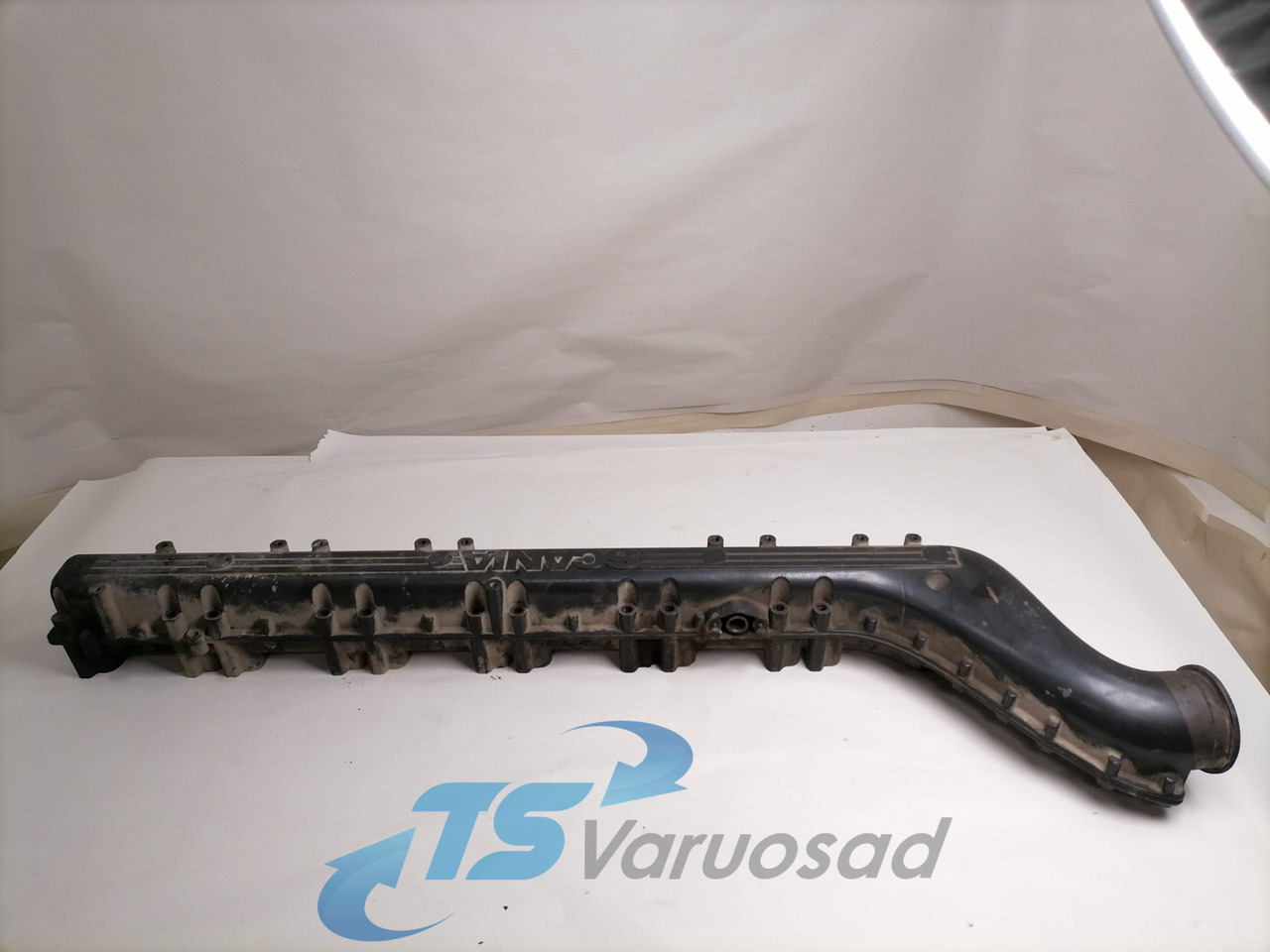 Scania Intake mainfold 1493717 - Intake manifold for Truck: picture 1 Scania Intake mainfold 1493717 - Intake manifold for Truck: picture 1