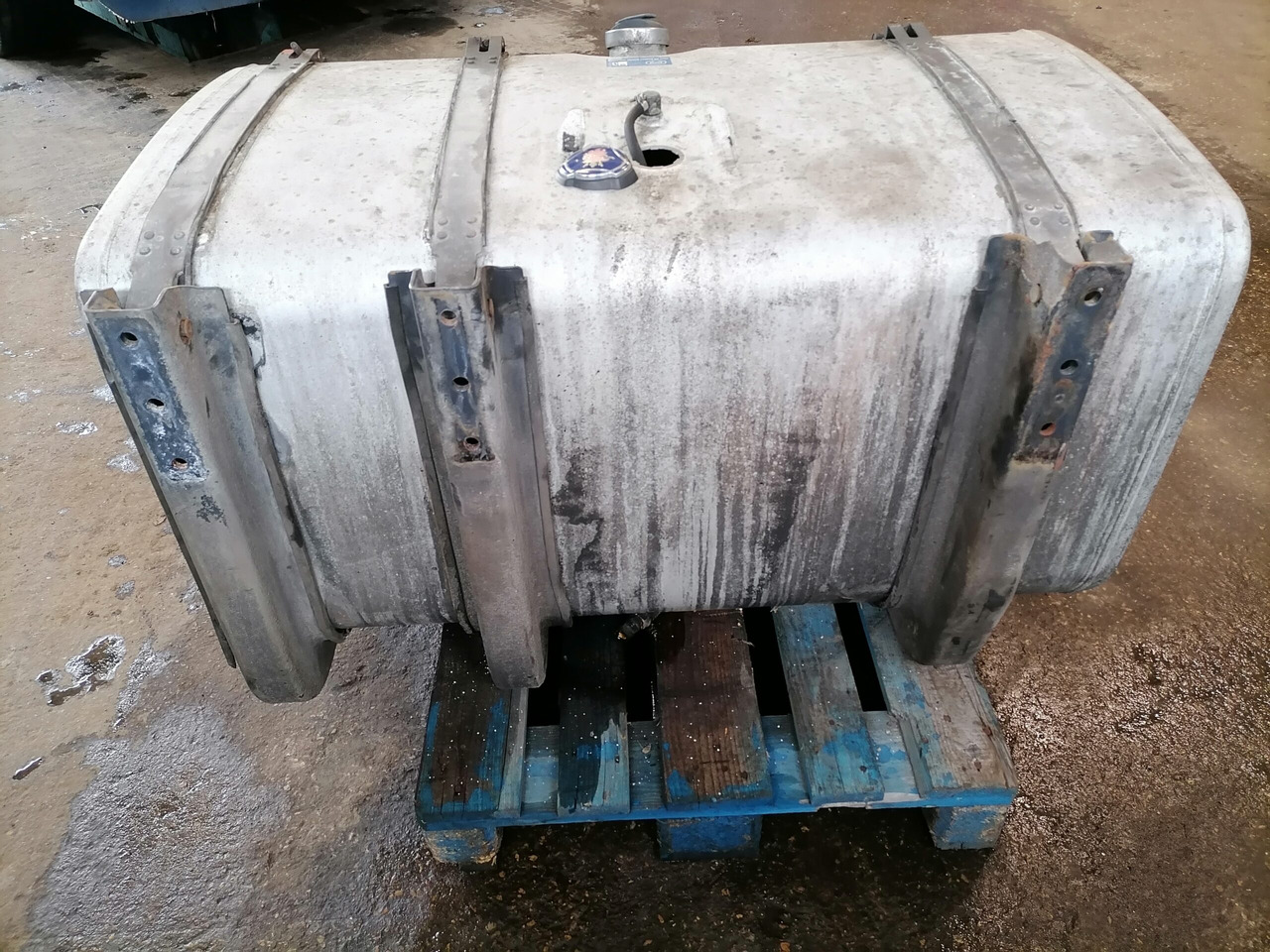 Scania Kütusepaak 500L 1517307 - Fuel tank for Truck: picture 3 Scania Kütusepaak 500L 1517307 - Fuel tank for Truck: picture 3