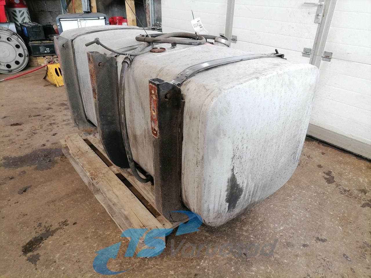 Scania Kütusepaak 700L 1517309 - Fuel tank for Truck: picture 5 Scania Kütusepaak 700L 1517309 - Fuel tank for Truck: picture 5