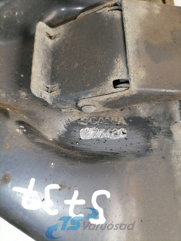 Scania Mudguard bracket 1377439 - Universal part for Truck: picture 2 Scania Mudguard bracket 1377439 - Universal part for Truck: picture 2