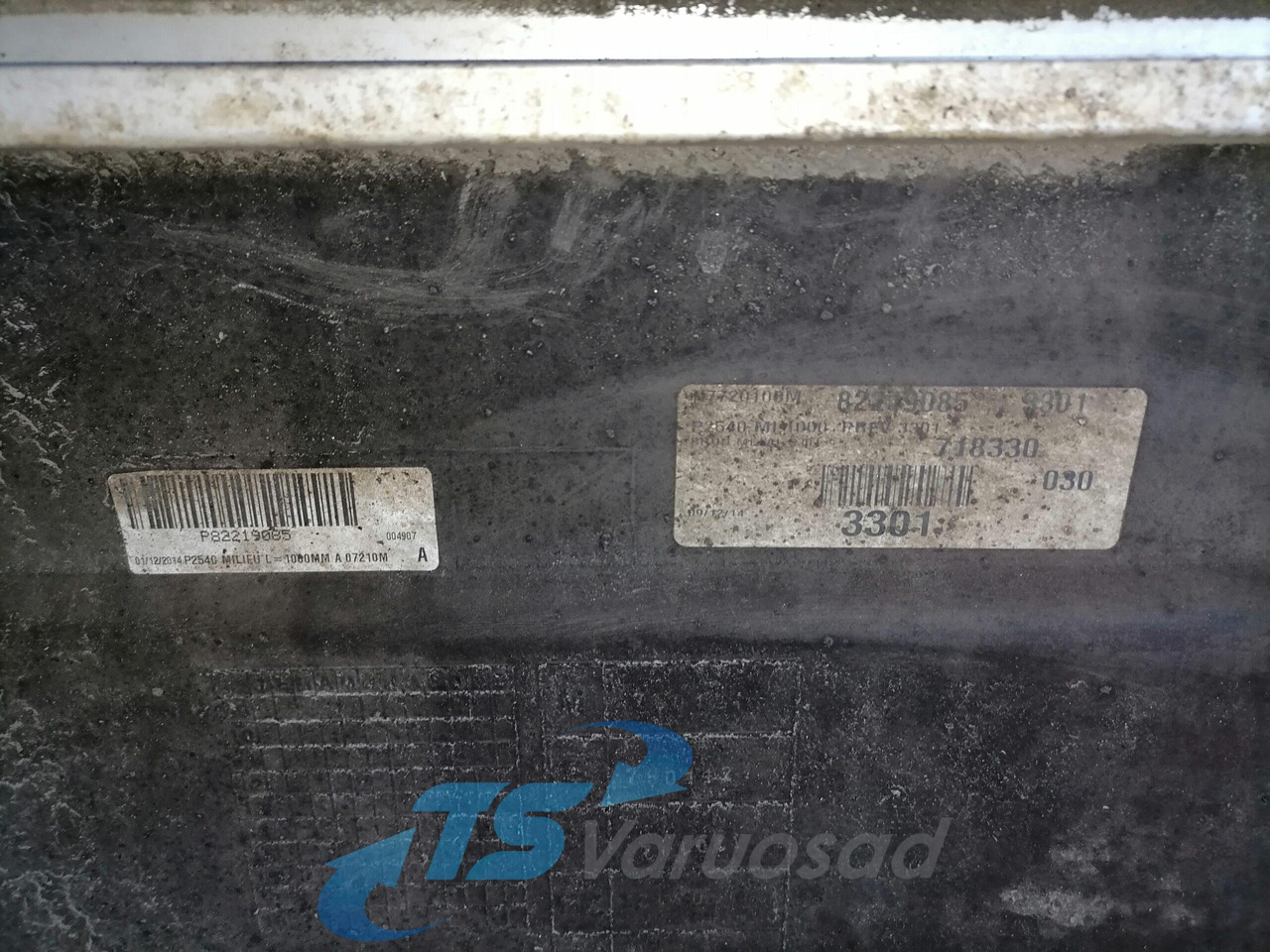 Volvo Air deflector 84046529 - Aerodynamics/ Spoiler for Truck: picture 3 Volvo Air deflector 84046529 - Aerodynamics/ Spoiler for Truck: picture 3