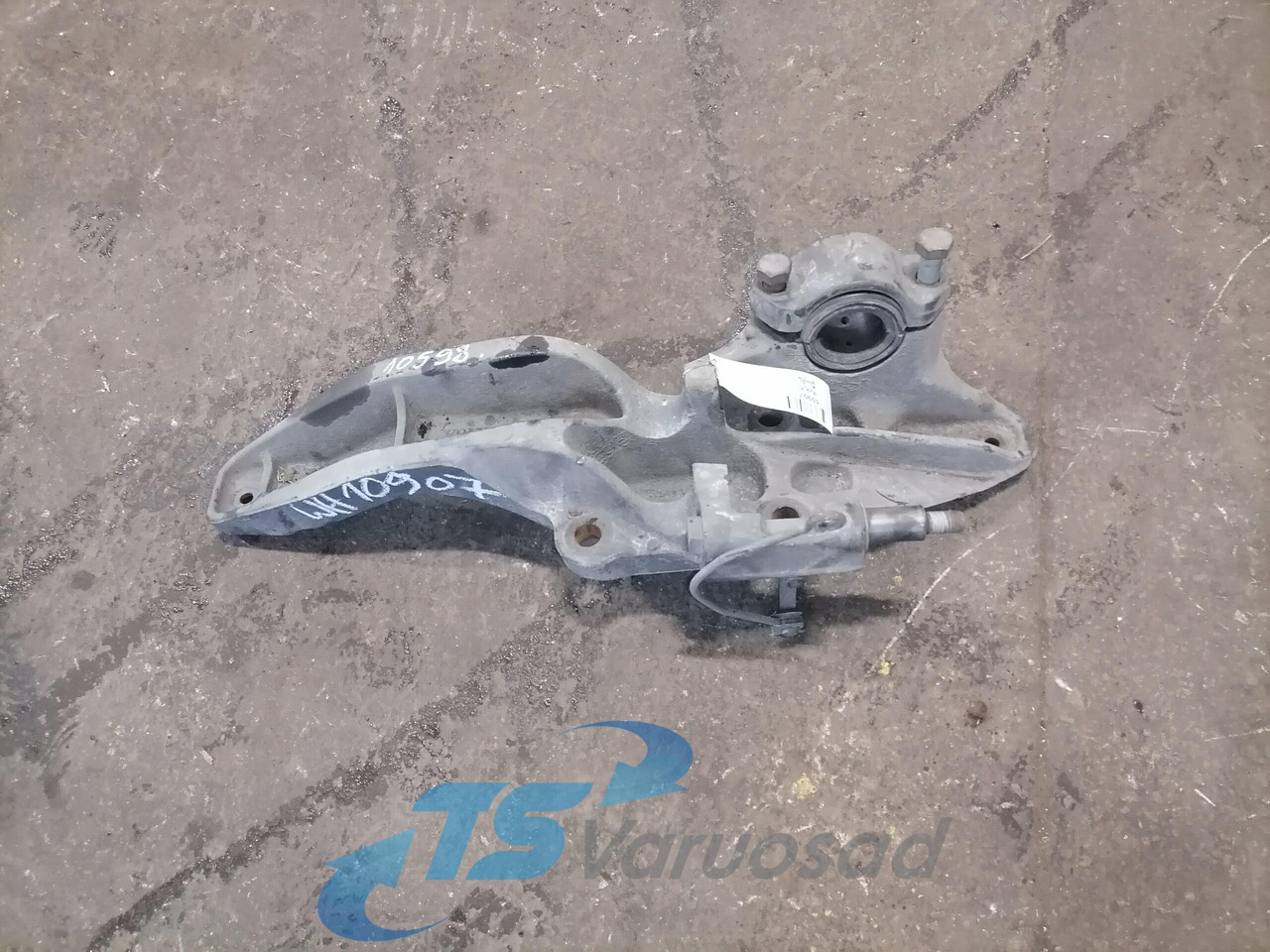 Volvo Air suspension bracket 21196819 - Axle and parts for Truck: picture 1 Volvo Air suspension bracket 21196819 - Axle and parts for Truck: picture 1