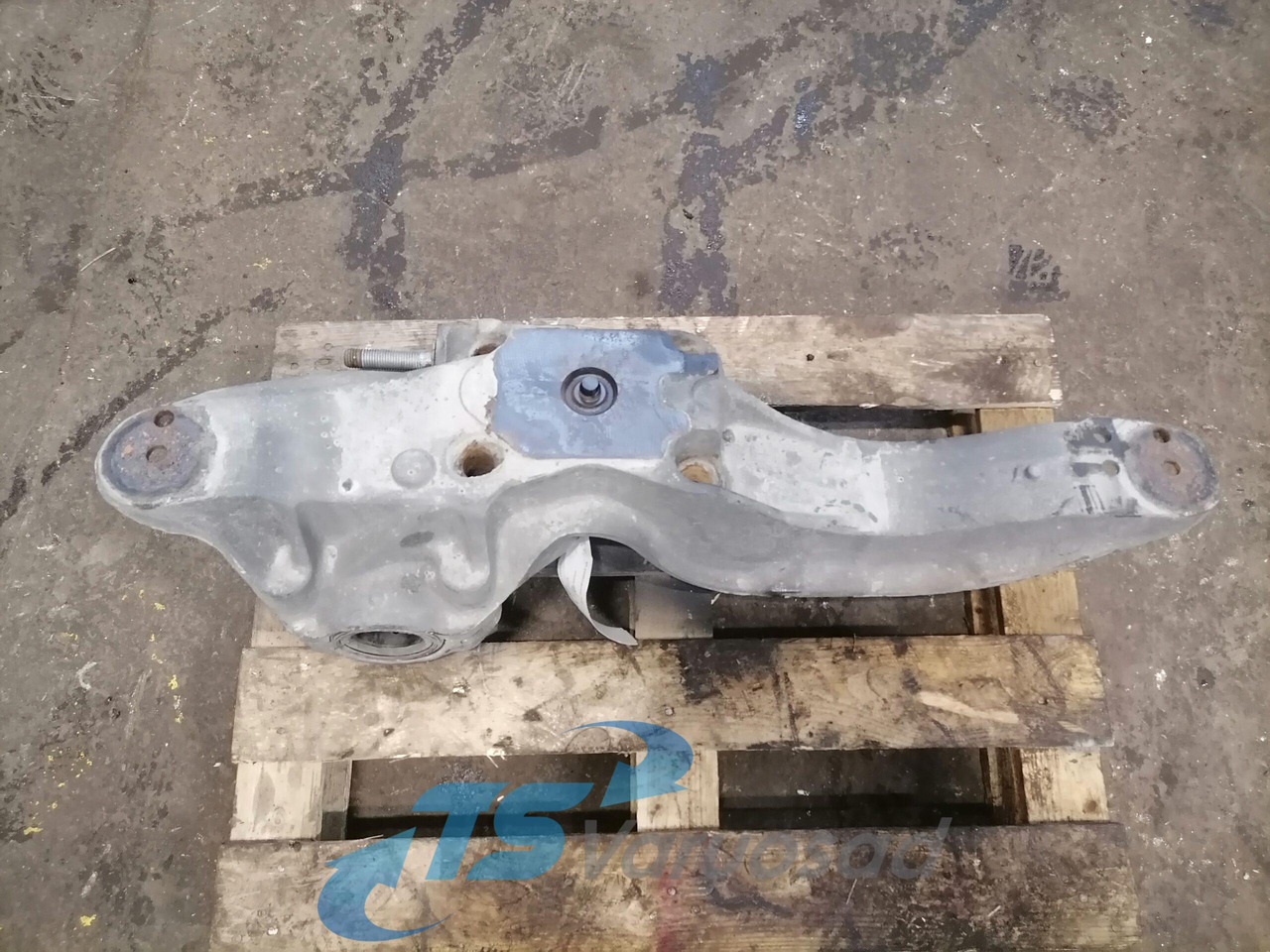 Volvo Air suspension bracket 21196826 - Axle and parts for Truck: picture 2 Volvo Air suspension bracket 21196826 - Axle and parts for Truck: picture 2