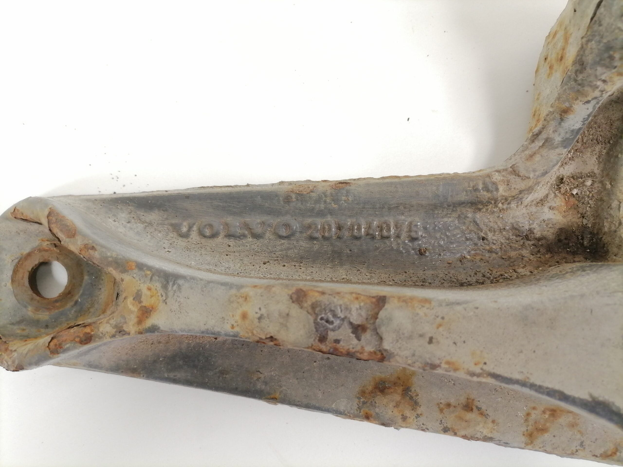 Volvo Bracket 20704075 - Axle and parts for Truck: picture 4 Volvo Bracket 20704075 - Axle and parts for Truck: picture 4