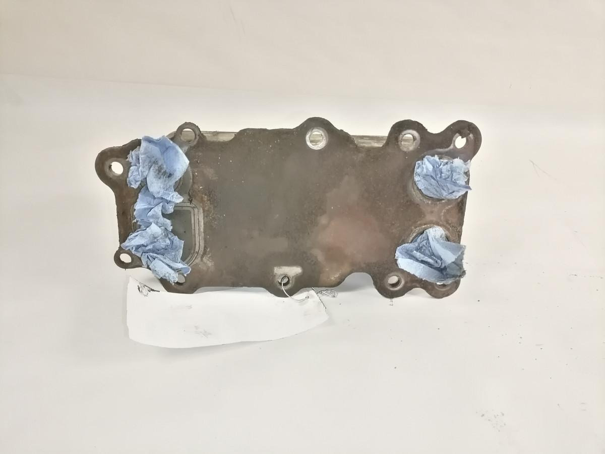 Volvo Engine oil cooler 21797961 - Engine and parts for Truck: picture 4 Volvo Engine oil cooler 21797961 - Engine and parts for Truck: picture 4