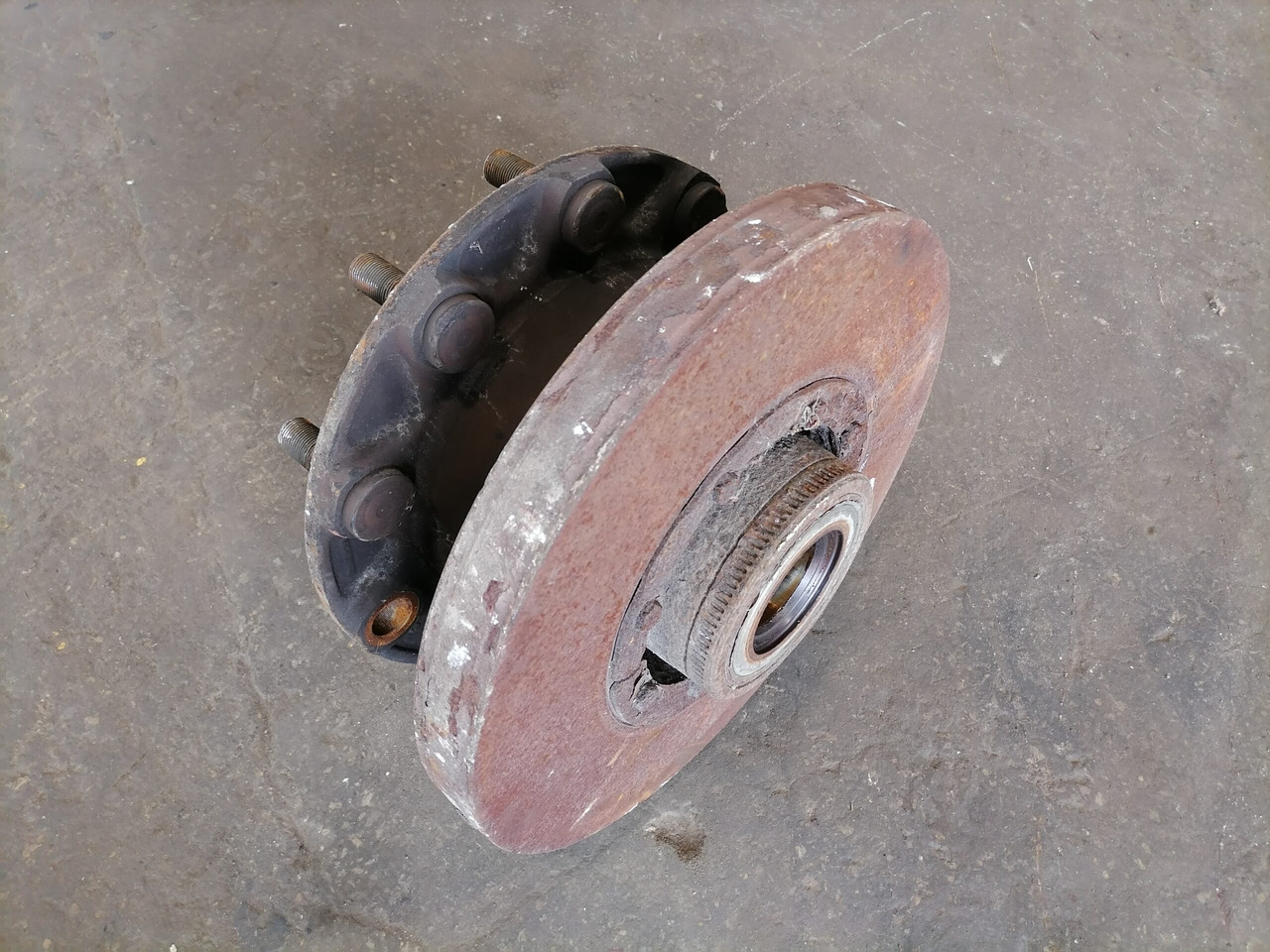 Volvo First wheel hub 1026659 - Hub for Truck: picture 2 Volvo First wheel hub 1026659 - Hub for Truck: picture 2