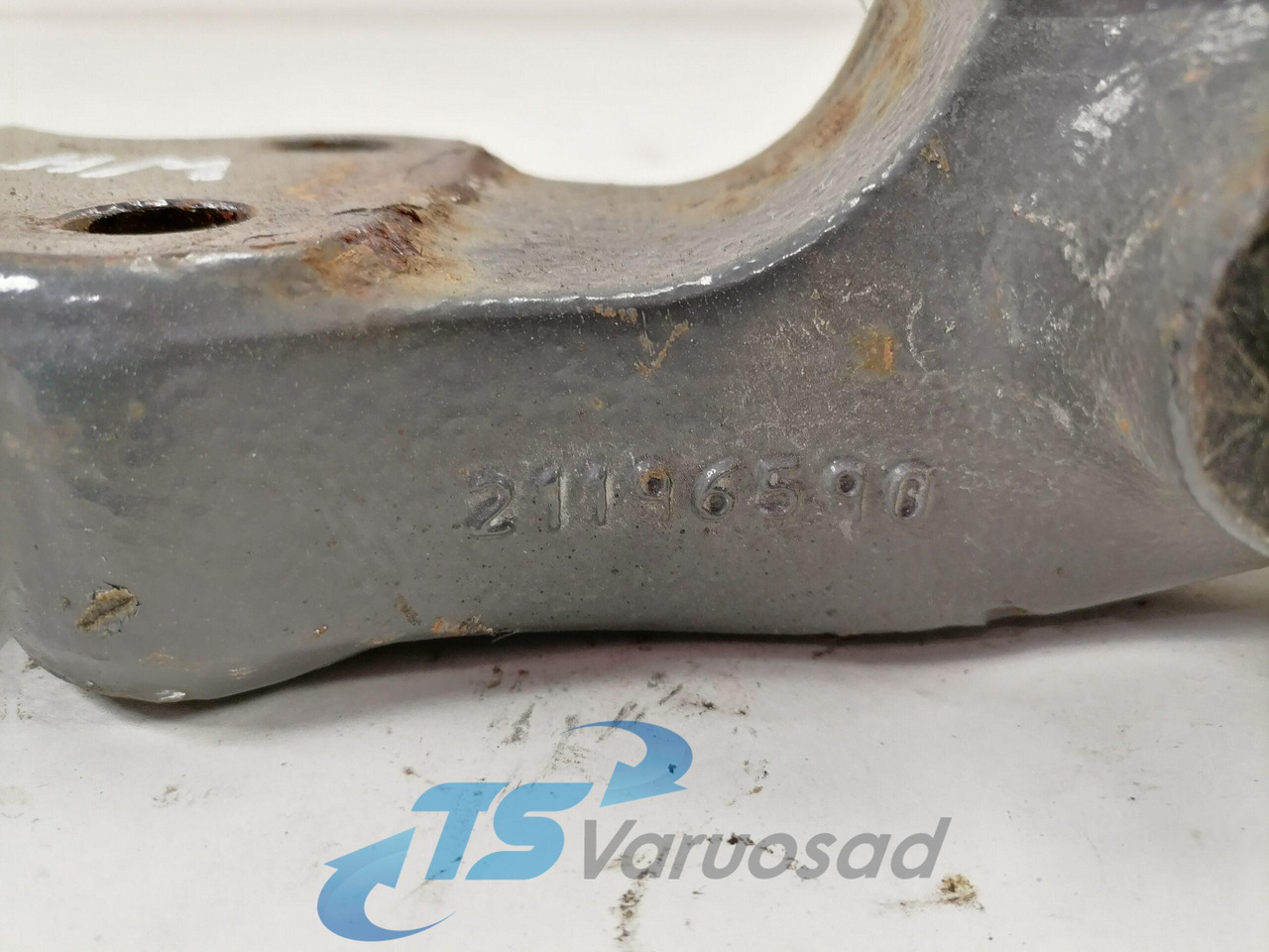 Volvo Kabiini kandur, tagumine 21196590 - Cab suspension for Truck: picture 3 Volvo Kabiini kandur, tagumine 21196590 - Cab suspension for Truck: picture 3