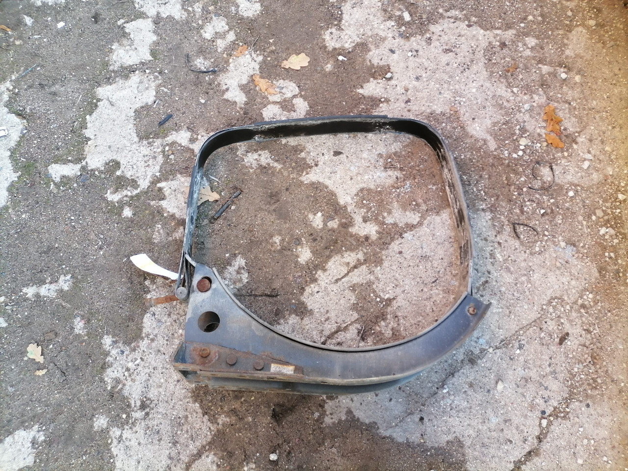 Volvo Kütusepaagi kandur, Volvo 20721537 - Fuel tank for Truck: picture 1 Volvo Kütusepaagi kandur, Volvo 20721537 - Fuel tank for Truck: picture 1