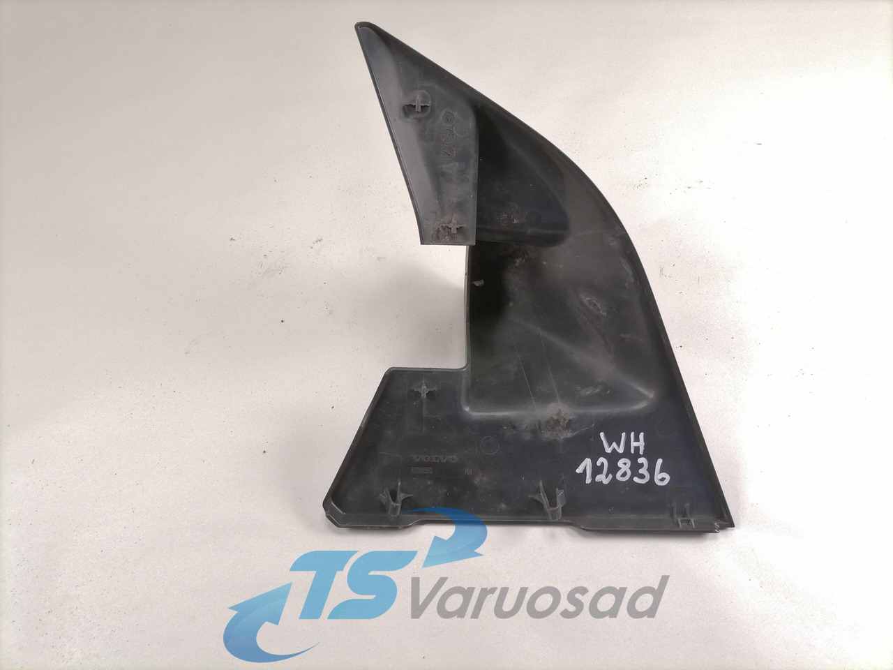 Volvo Peegli katteplastik 82268553 - Rear view mirror for Truck: picture 2 Volvo Peegli katteplastik 82268553 - Rear view mirror for Truck: picture 2