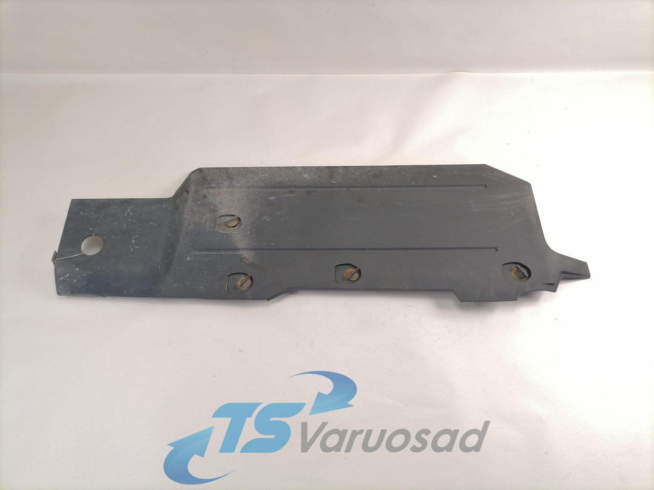 Volvo Plastikdetail 82448657 - Aerodynamics/ Spoiler for Truck: picture 1 Volvo Plastikdetail 82448657 - Aerodynamics/ Spoiler for Truck: picture 1