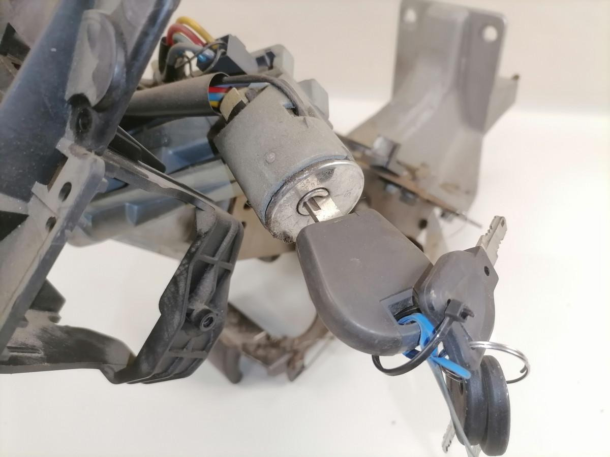 Volvo Roolisammas 20812322 - Steering column for Truck: picture 5 Volvo Roolisammas 20812322 - Steering column for Truck: picture 5