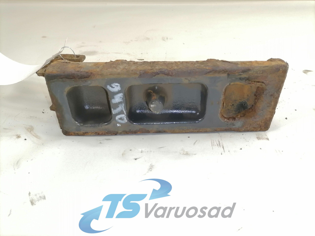 Volvo Spring plate 82053920 - Suspension for Truck: picture 2 Volvo Spring plate 82053920 - Suspension for Truck: picture 2