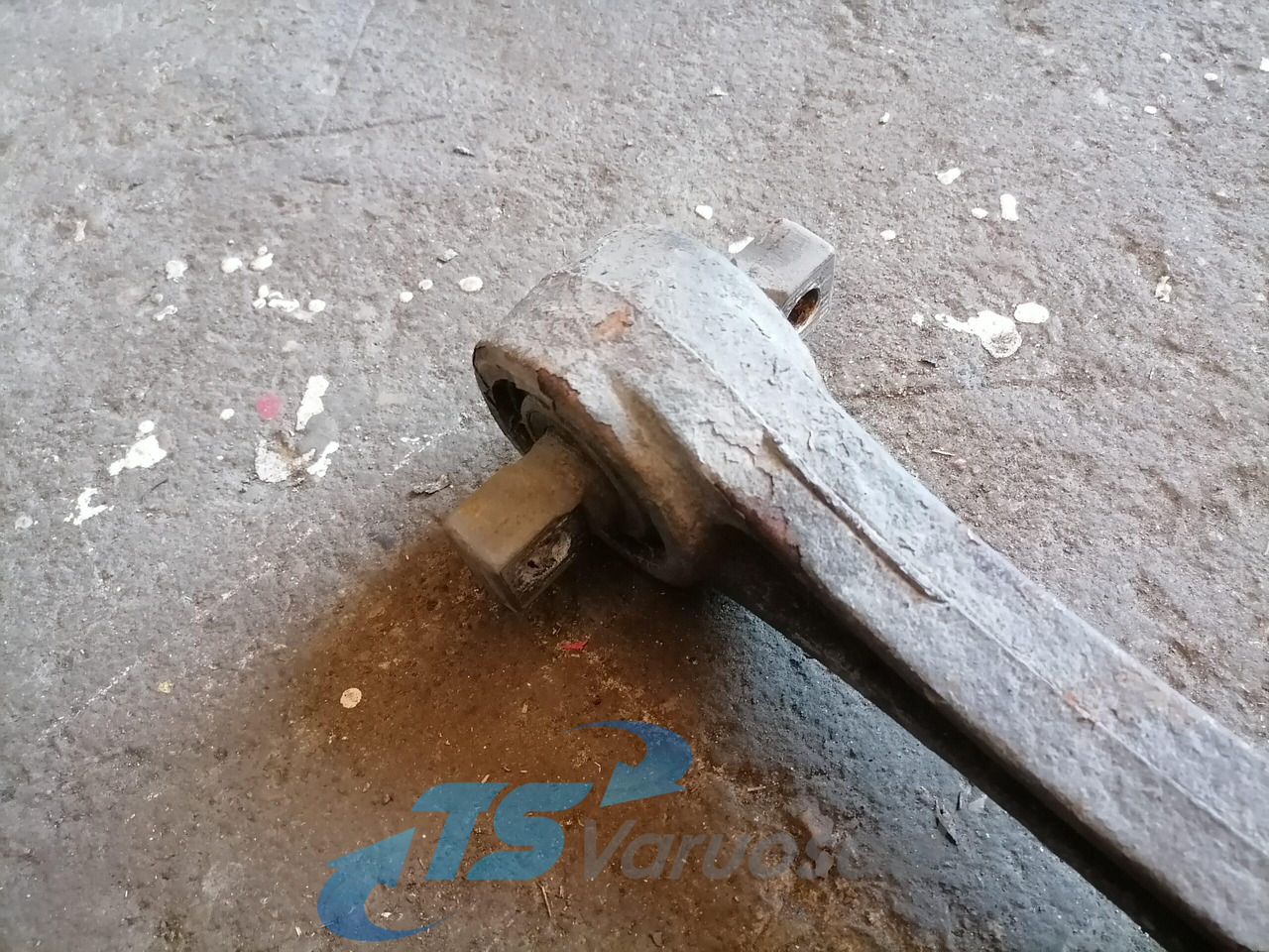 Volvo Torque rod 21196798 - Axle and parts for Truck: picture 2 Volvo Torque rod 21196798 - Axle and parts for Truck: picture 2