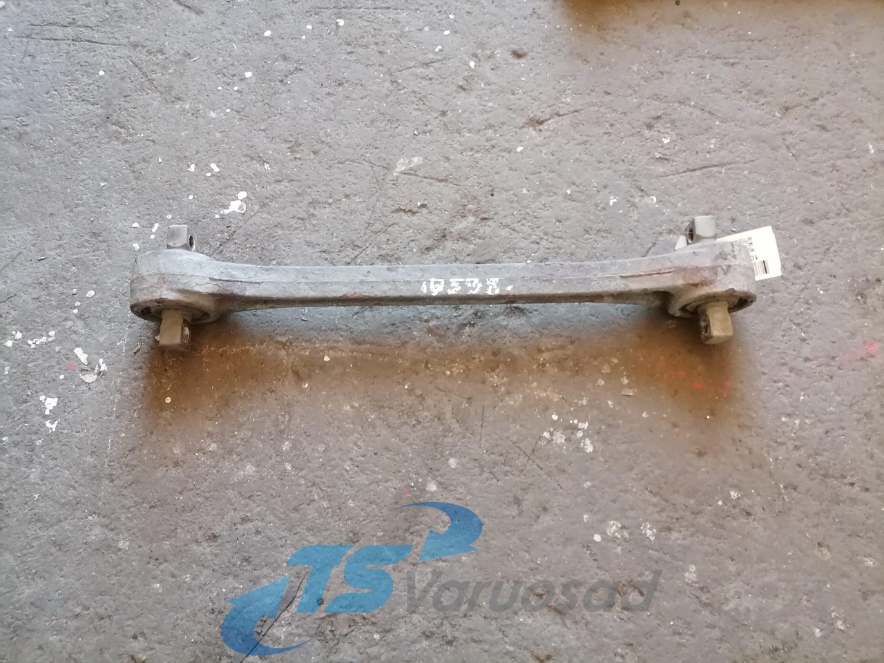 Volvo Torque rod 21196798 - Axle and parts for Truck: picture 1 Volvo Torque rod 21196798 - Axle and parts for Truck: picture 1
