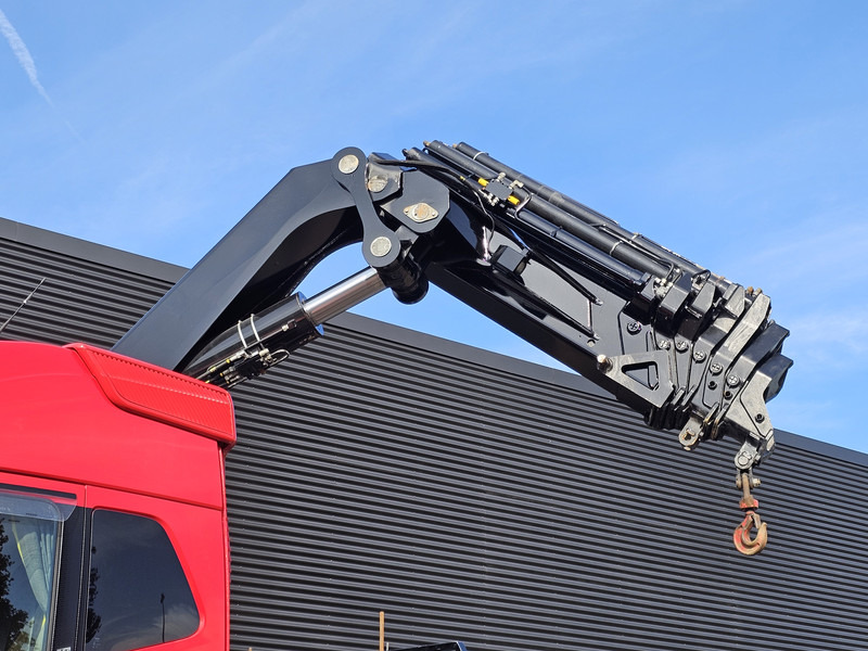 Volvo FH 16.650 8x4 / HIAB 105 t/m CRANE / KRAN - Dropside/ Flatbed truck, Crane truck: picture 4 Volvo FH 16.650 8x4 / HIAB 105 t/m CRANE / KRAN - Dropside/ Flatbed truck, Crane truck: picture 4