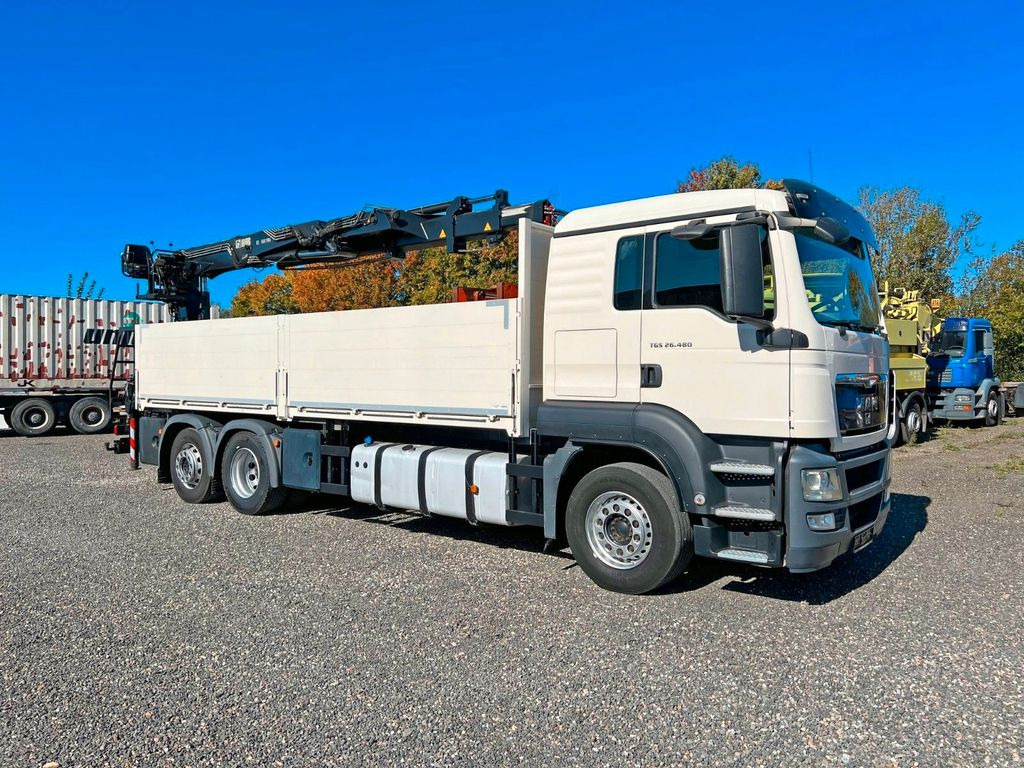 Crane truck, Dropside/ Flatbed truck MAN 26.480 6X2 Baustoff mit Kran HIAB Top Zustand: picture 10