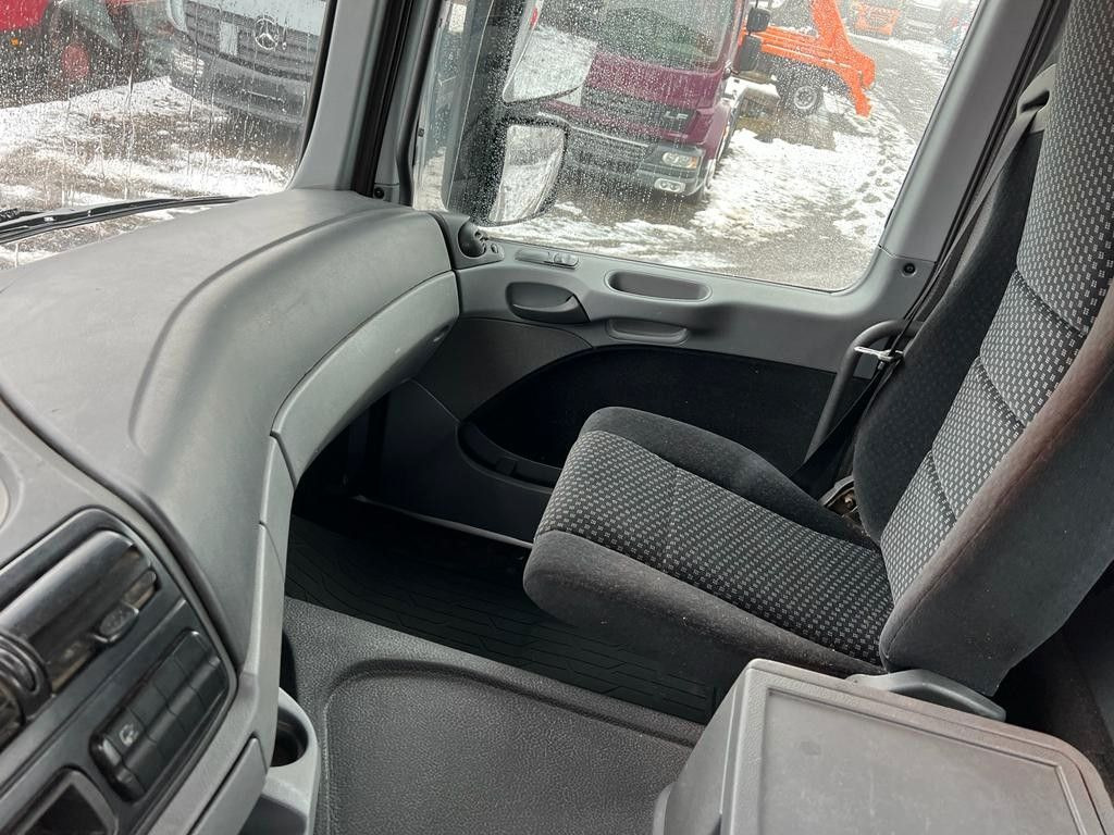 Mercedes-Benz 2541 6X2 VDL Abroller mit Hydr. Verriegelung - Hook lift truck: picture 5 Mercedes-Benz 2541 6X2 VDL Abroller mit Hydr. Verriegelung - Hook lift truck: picture 5