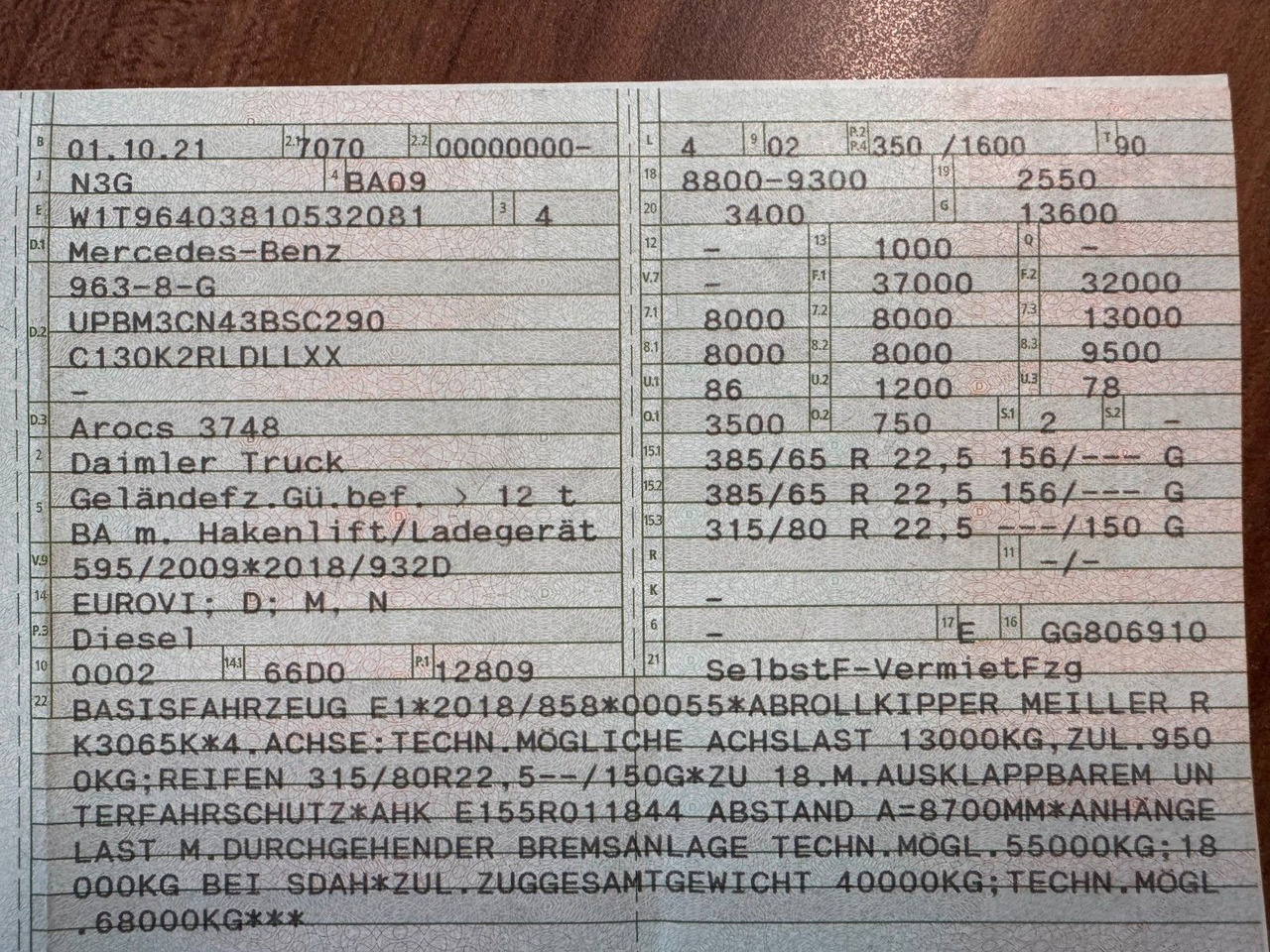 Mercedes-Benz 3748 8X4 Meiller Abroller mit Funk Top Zustand - Hook lift truck: picture 2 Mercedes-Benz 3748 8X4 Meiller Abroller mit Funk Top Zustand - Hook lift truck: picture 2