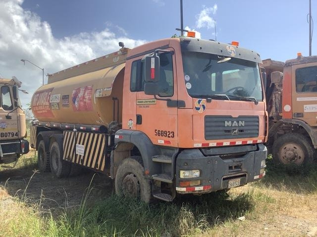 MAN 33.360-V20 - Tanker truck: picture 4 MAN 33.360-V20 - Tanker truck: picture 4