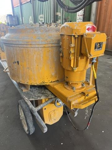 Putzmeister S5 EV TM - Concrete pump truck: picture 3 Putzmeister S5 EV TM - Concrete pump truck: picture 3