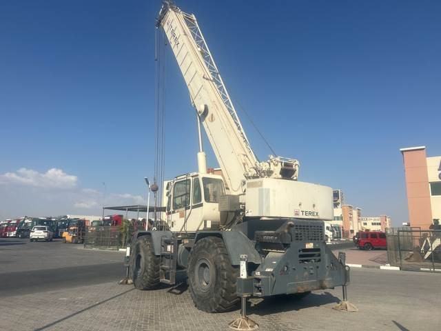 Terex RT555 - Rough terrain crane: picture 2 Terex RT555 - Rough terrain crane: picture 2