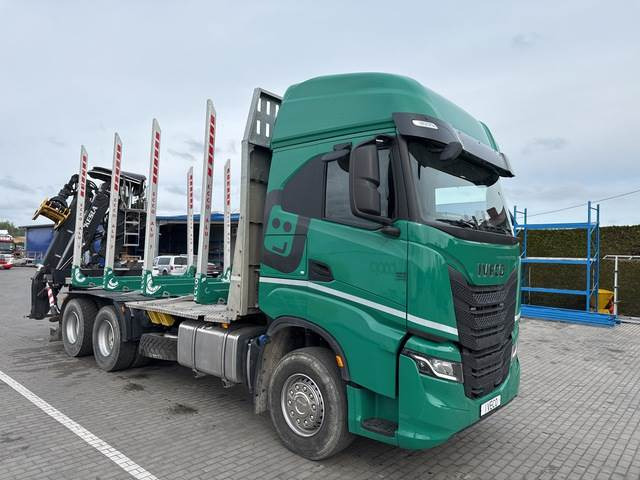 Iveco X-Way 570 - Crane truck: picture 4 Iveco X-Way 570 - Crane truck: picture 4