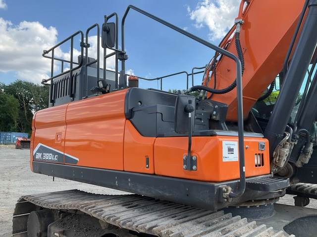 Crawler excavator Doosan DX300LC-7: picture 8