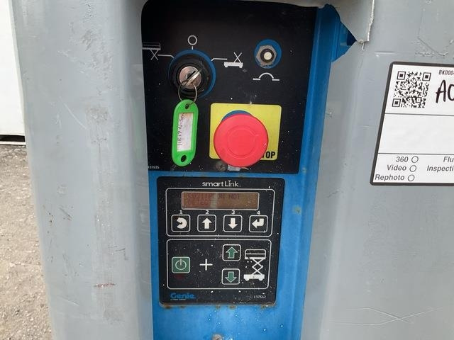 Vertical mast lift Genie GR15: picture 6
