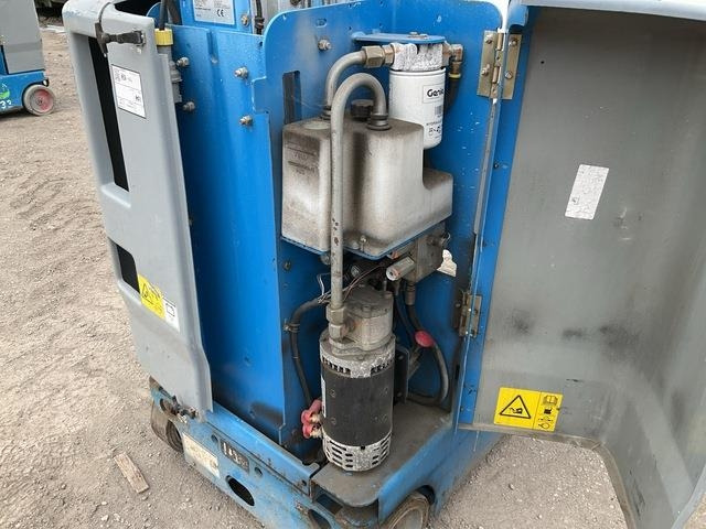 Vertical mast lift Genie GR15: picture 10