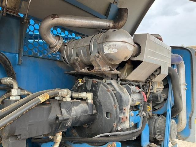 Articulated boom Genie S85: picture 16