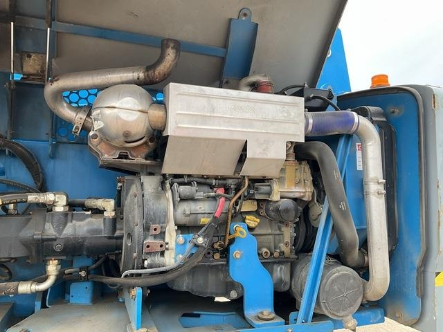 Articulated boom Genie S85: picture 13