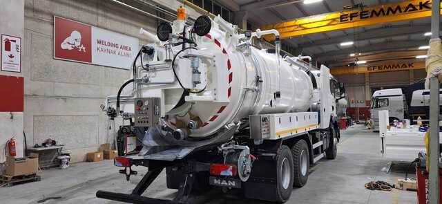 MAN TGS33.400 Jetter - Vacuum truck: picture 3 MAN TGS33.400 Jetter - Vacuum truck: picture 3