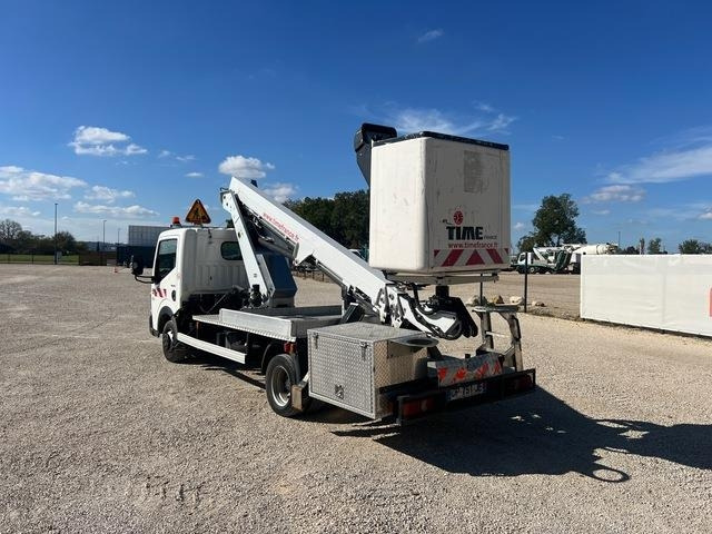 Renault Maxity 120DXI - Truck with aerial platform: picture 2 Renault Maxity 120DXI - Truck with aerial platform: picture 2