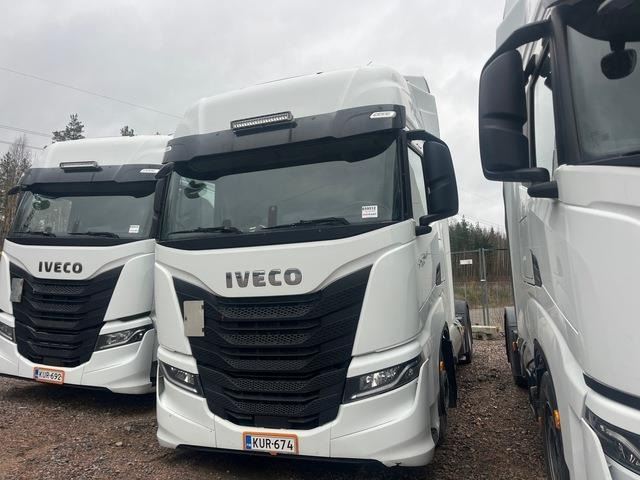 Iveco S-Way 460 - Tractor truck: picture 1 Iveco S-Way 460 - Tractor truck: picture 1