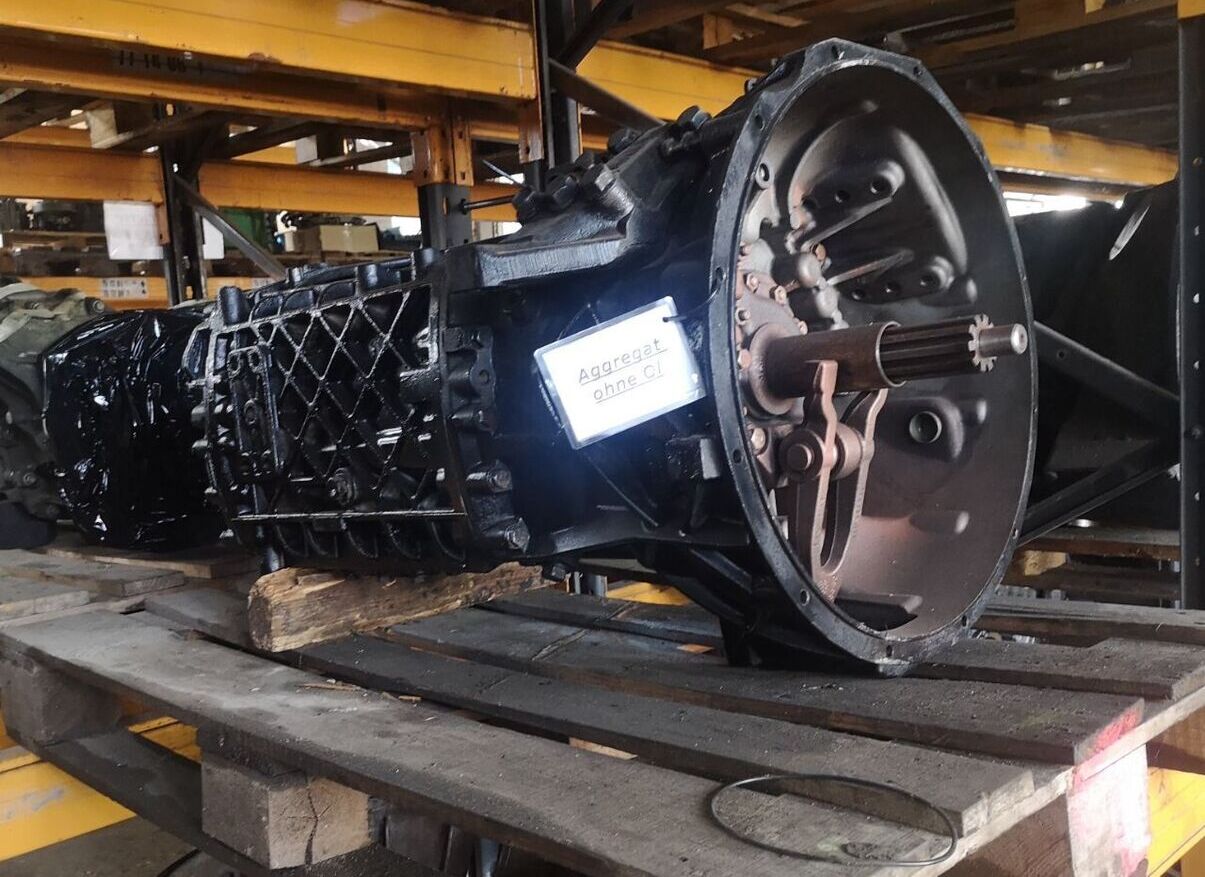 ZF 16 S 221 für MAN, DAF, Iveco, Renault - Gearbox: picture 2 ZF 16 S 221 für MAN, DAF, Iveco, Renault - Gearbox: picture 2