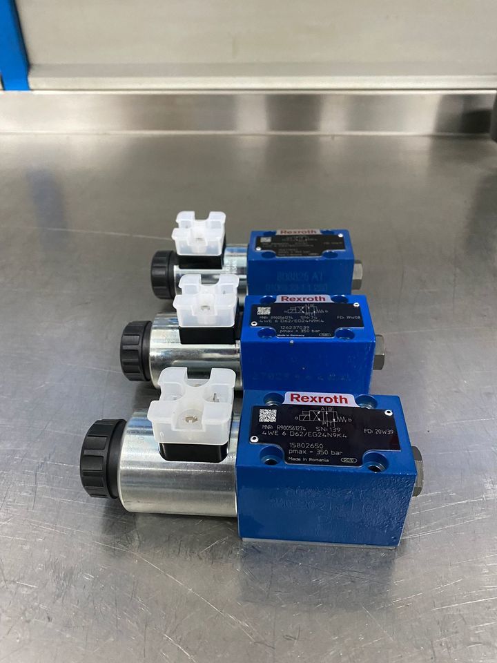 BOSCH / REXROTH R90056276 - Hydraulic valve for Construction machinery: picture 1 BOSCH / REXROTH R90056276 - Hydraulic valve for Construction machinery: picture 1